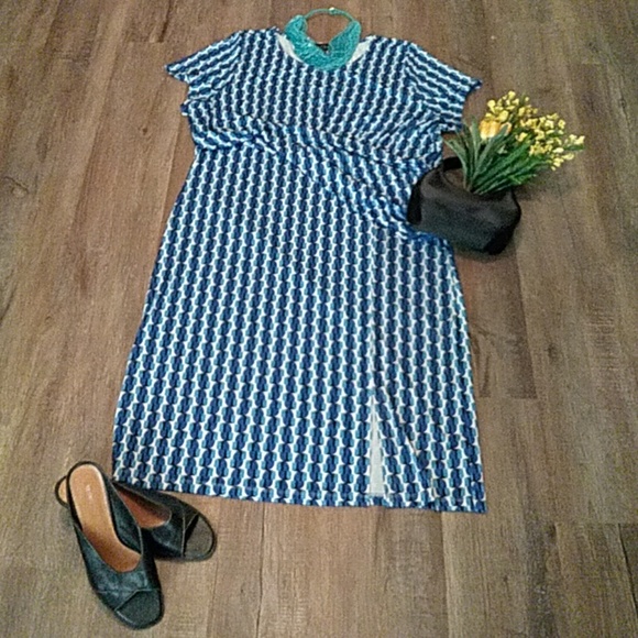 Womens short sleeve dress - Picture 7 of 8